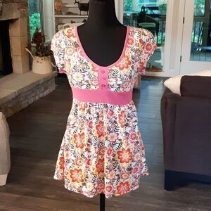 Bugle Boy Juniors Floral Top